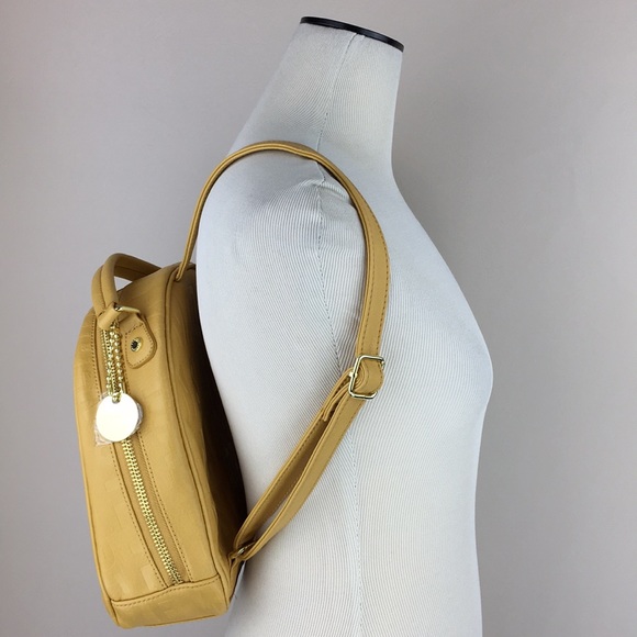 Steve Madden Mustard Yellow Logo Backpack NWT - Picture 4 of 12